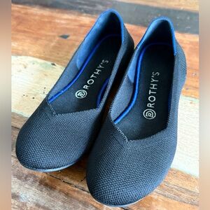 Rothys Womens Black Round Toe Slip On Ballet Flat Shoes Size W8